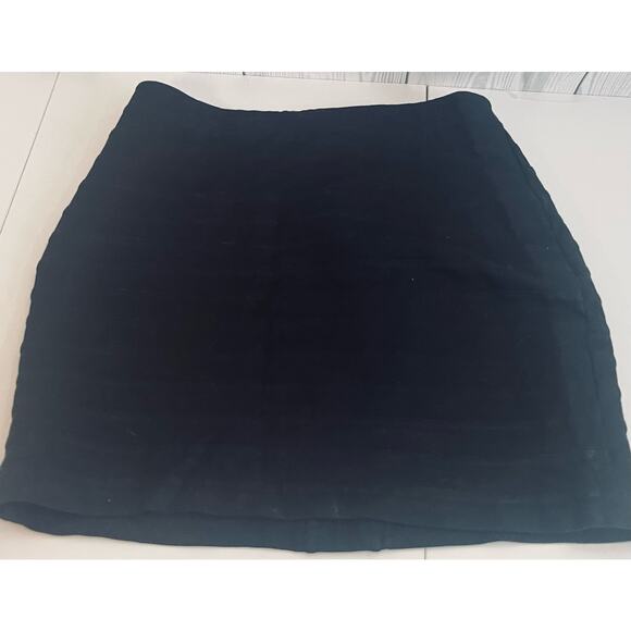 Y2K Express Textured Black Mini Skirt Stretchy Size 10 - Picture 1 of 7